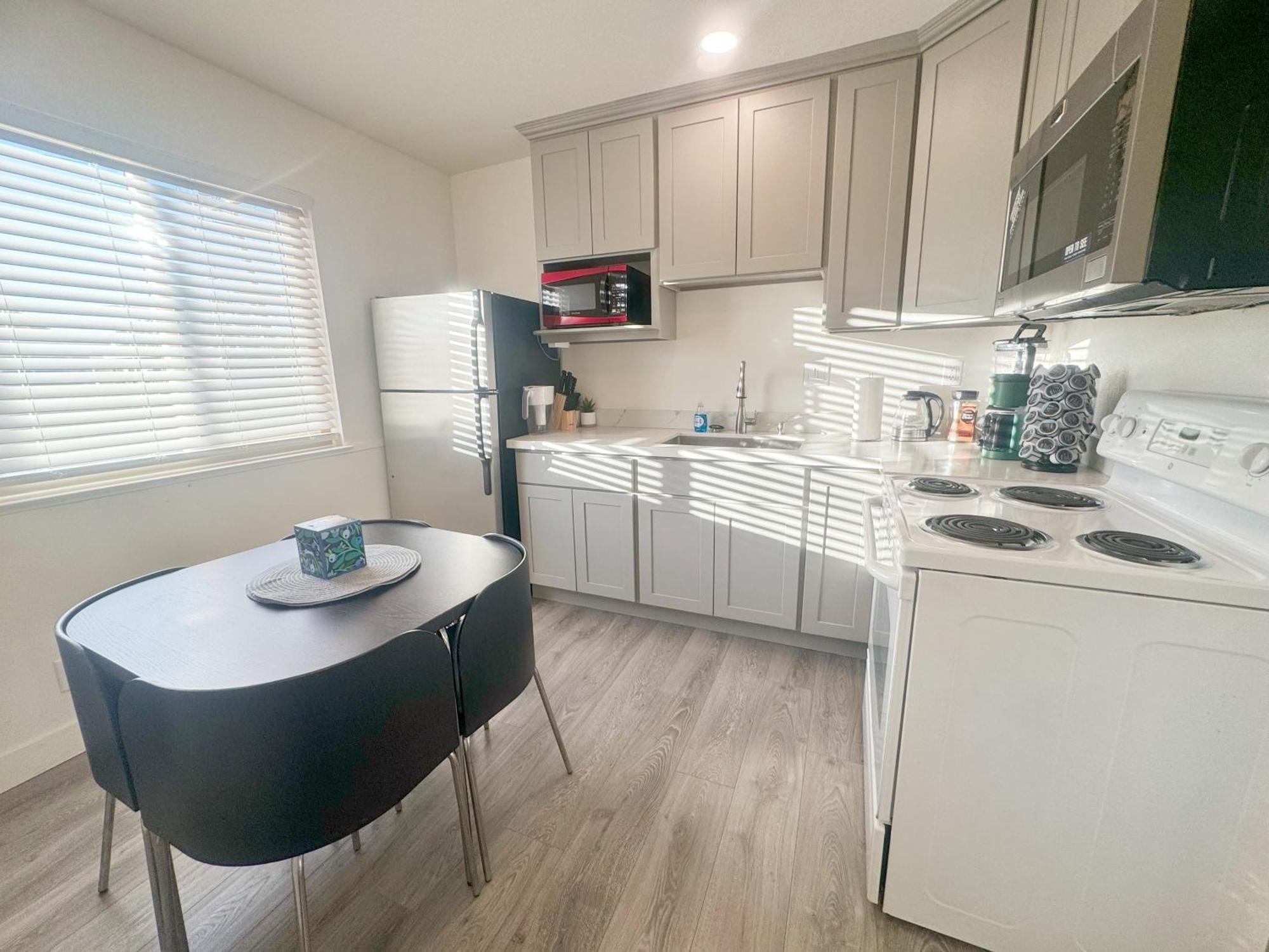 2Br Apt With Brand New Super Quite Ac, Washer, Dryer, Free Ev Station, Free Parking In Cupertino Саннівейл Екстер'єр фото